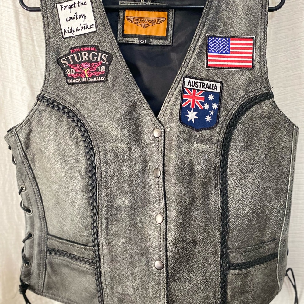Conceal and Carry Dream Apparel Gray Leather Vest with Patches